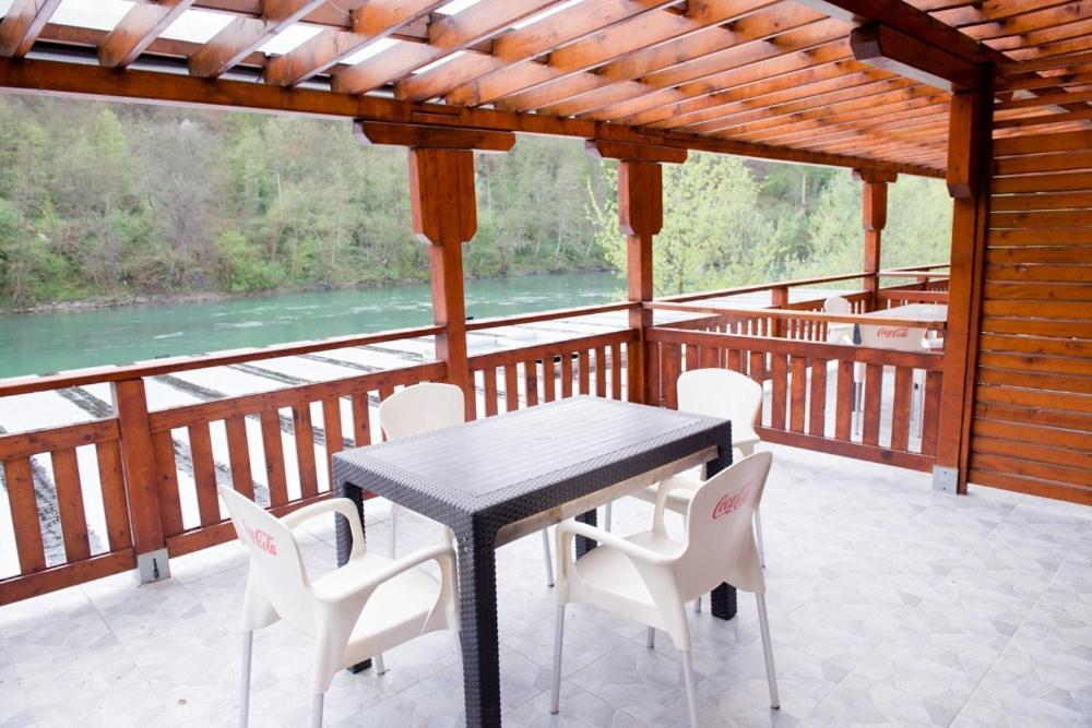 Etno Selo Bok Bed & Breakfast Vrhpolje Exterior photo