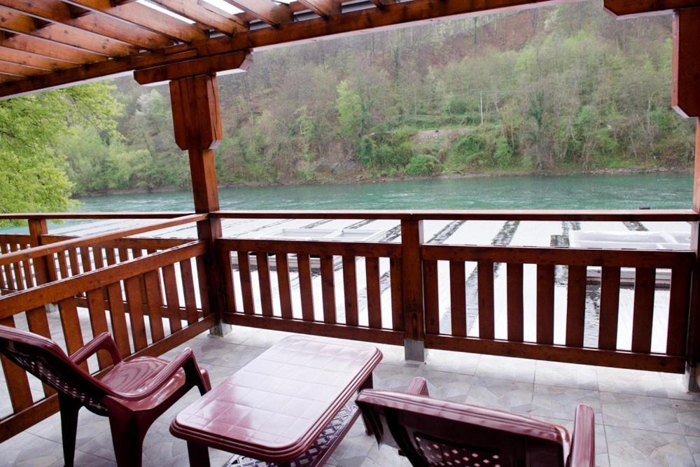 Etno Selo Bok Bed & Breakfast Vrhpolje Exterior photo